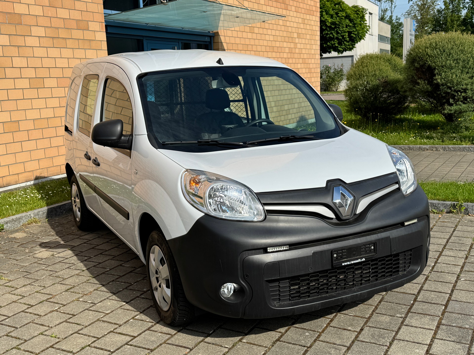 RENAULT Kangoo Van 1.5 dCi Standard 95 Extra-image-0
