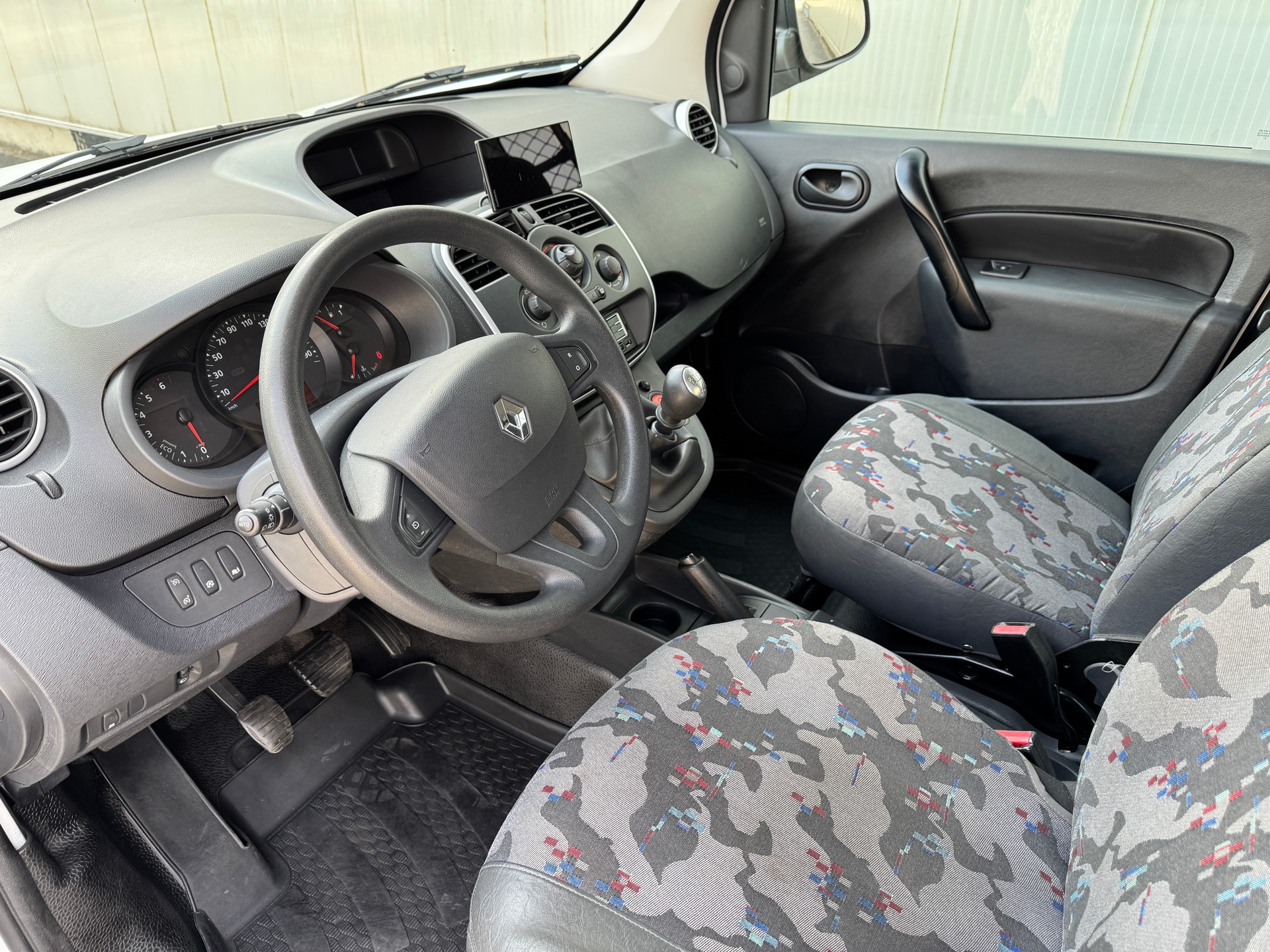 RENAULT Kangoo Van 1.5 dCi Standard 95 Extra-image-13