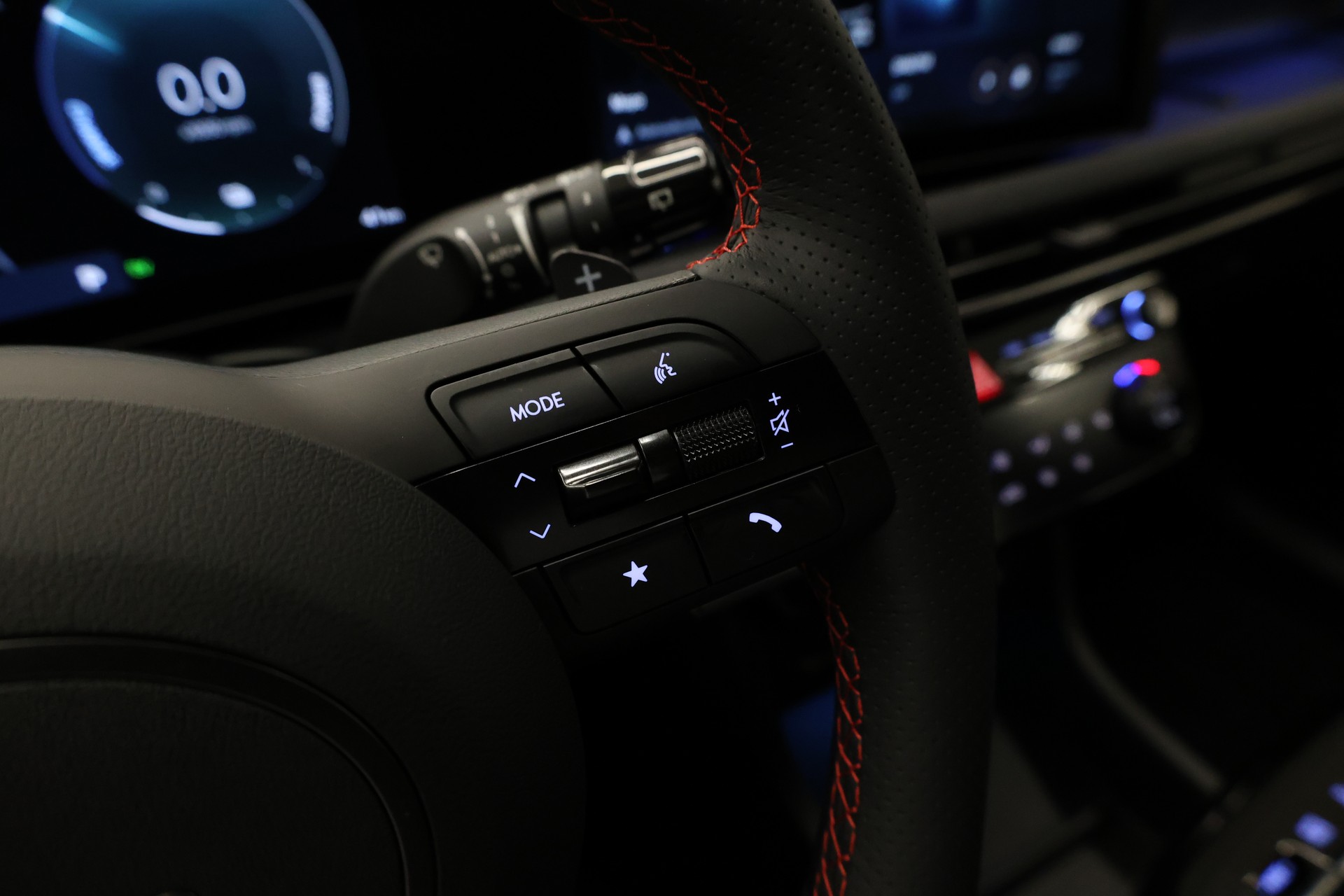 HYUNDAI Tucson 1.6 T-GDi PHEV N-Line 4WD-image-26