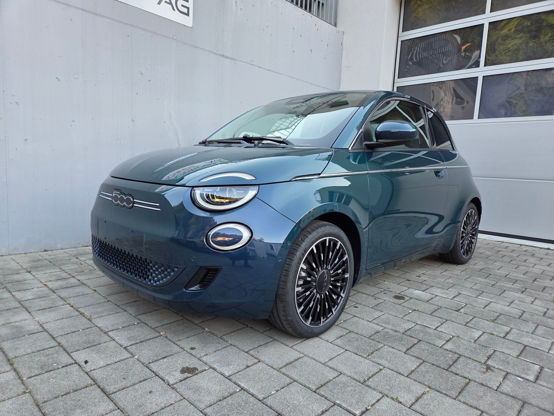 FIAT 500 electric 42kWh La Prima Top-image-2