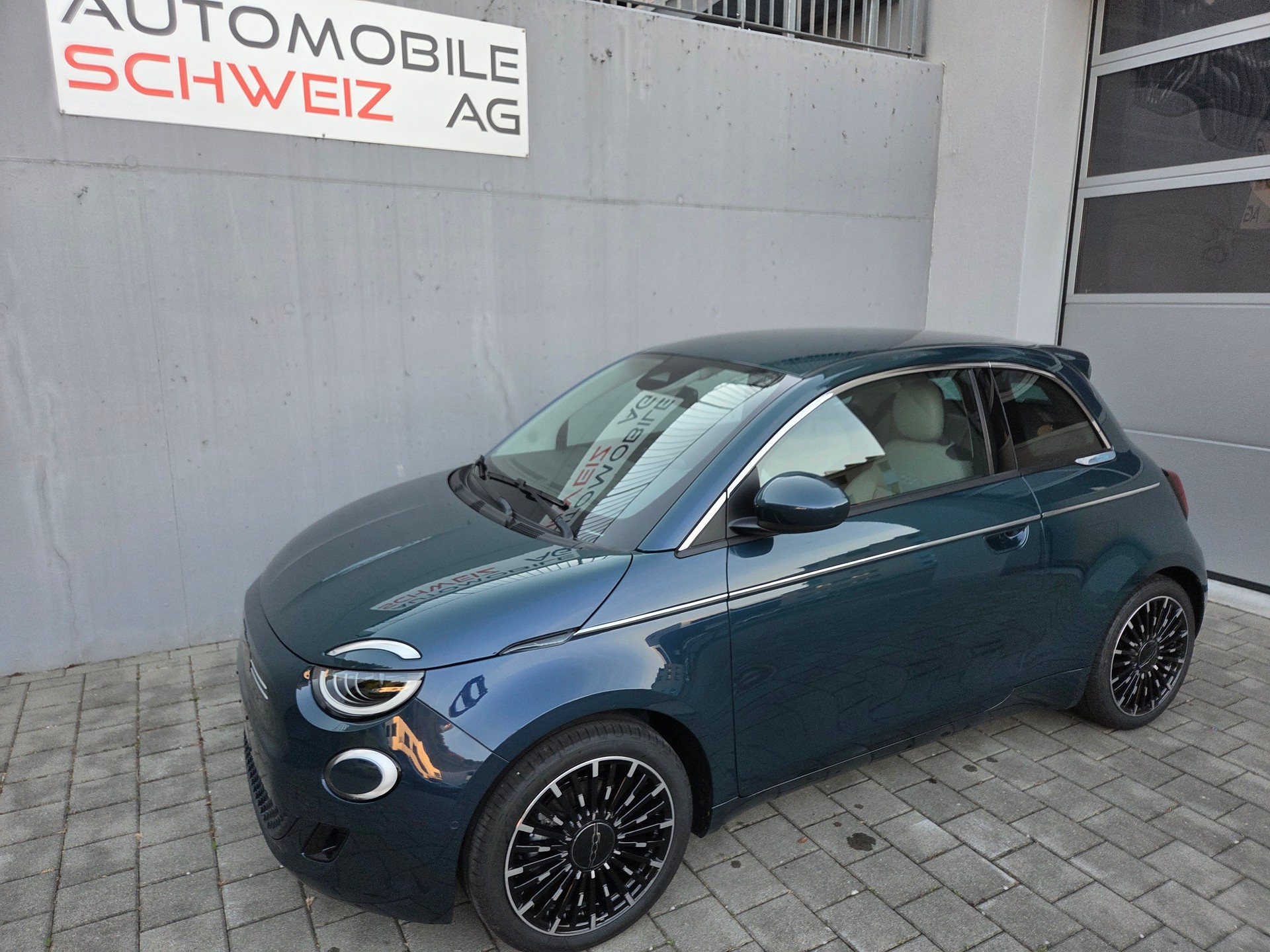 FIAT 500 electric 42kWh La Prima Top-image-1