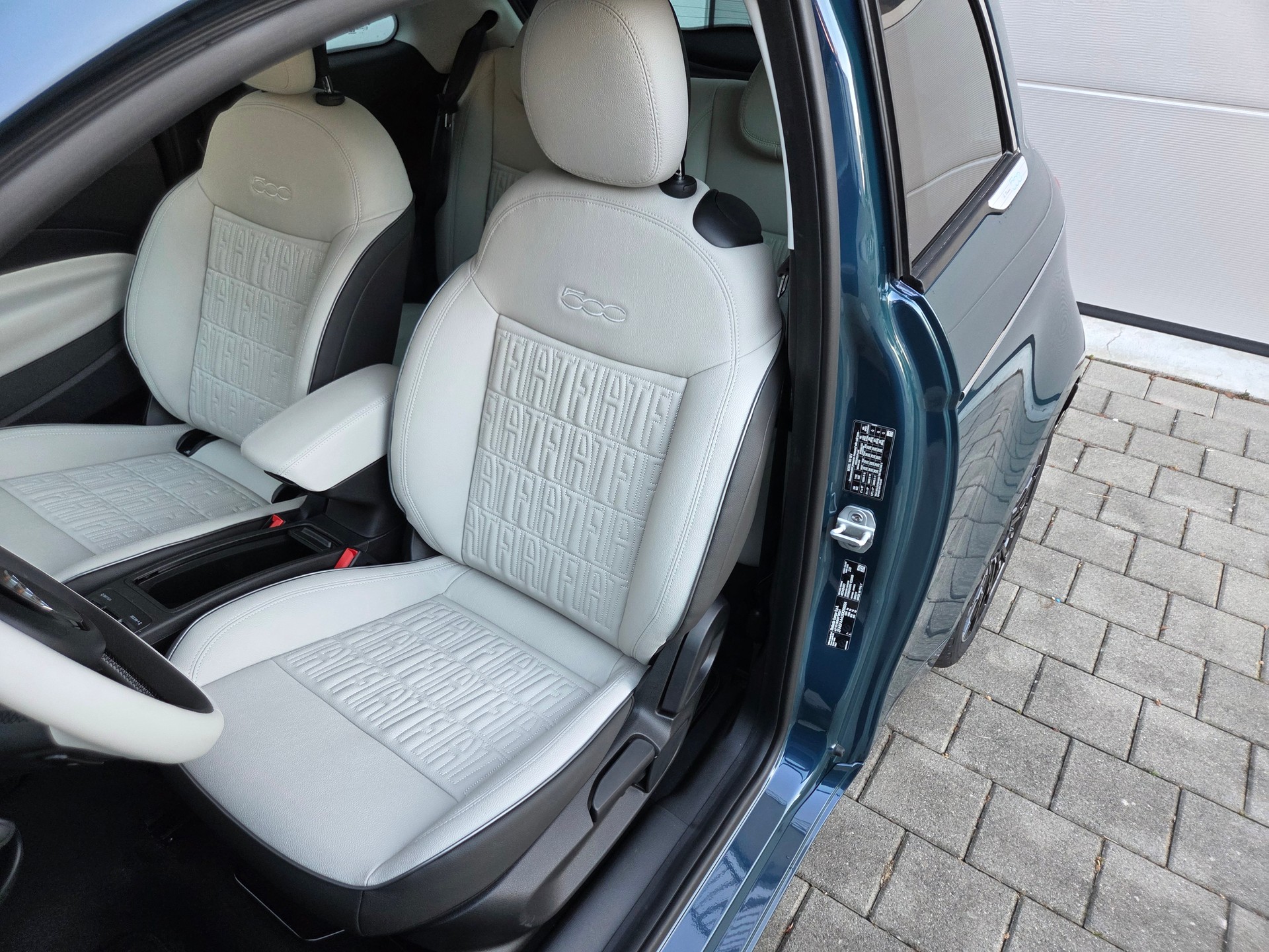 FIAT 500 electric 42kWh La Prima Top-image-10