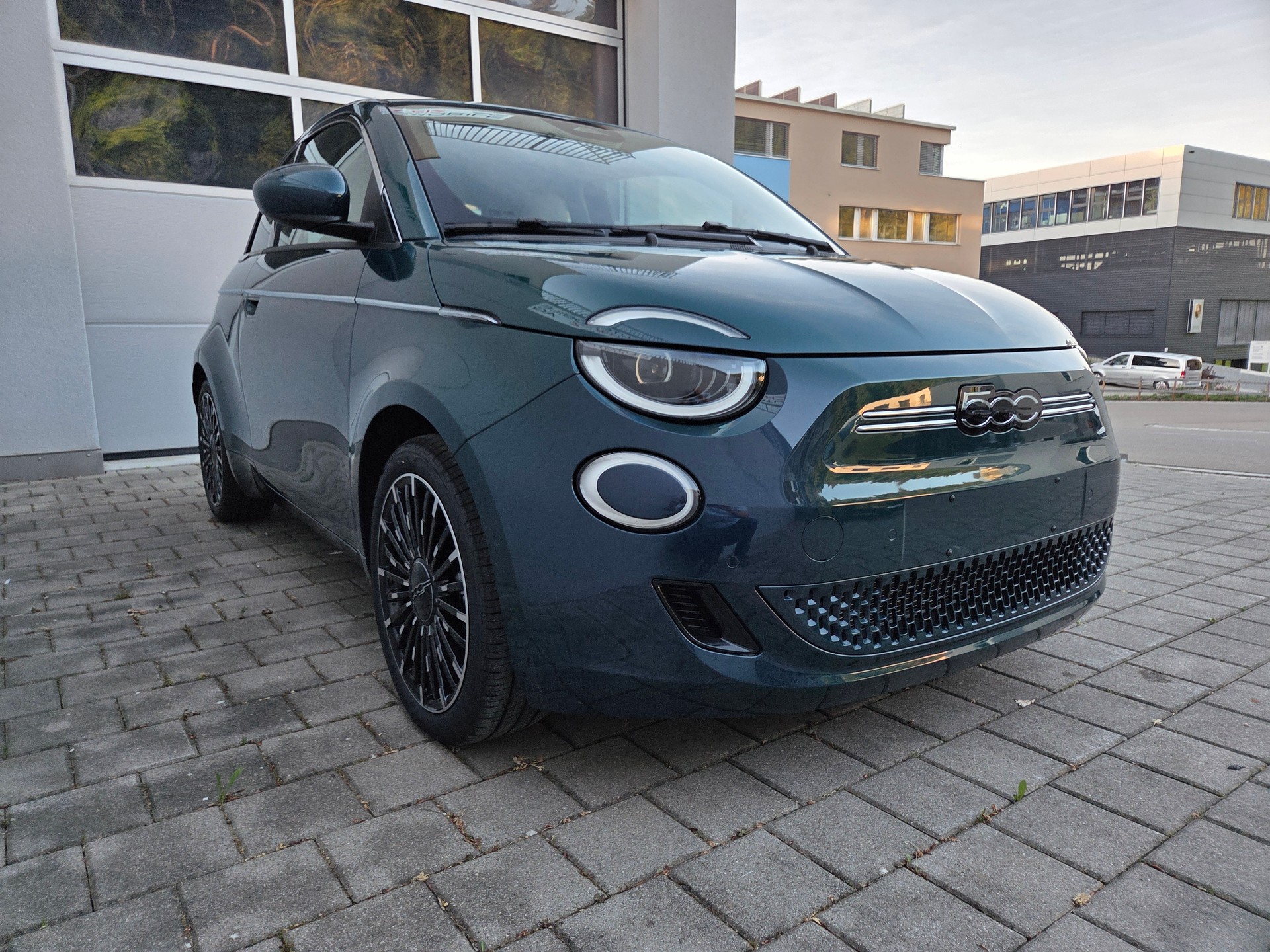 FIAT 500 electric 42kWh La Prima Top-image-5