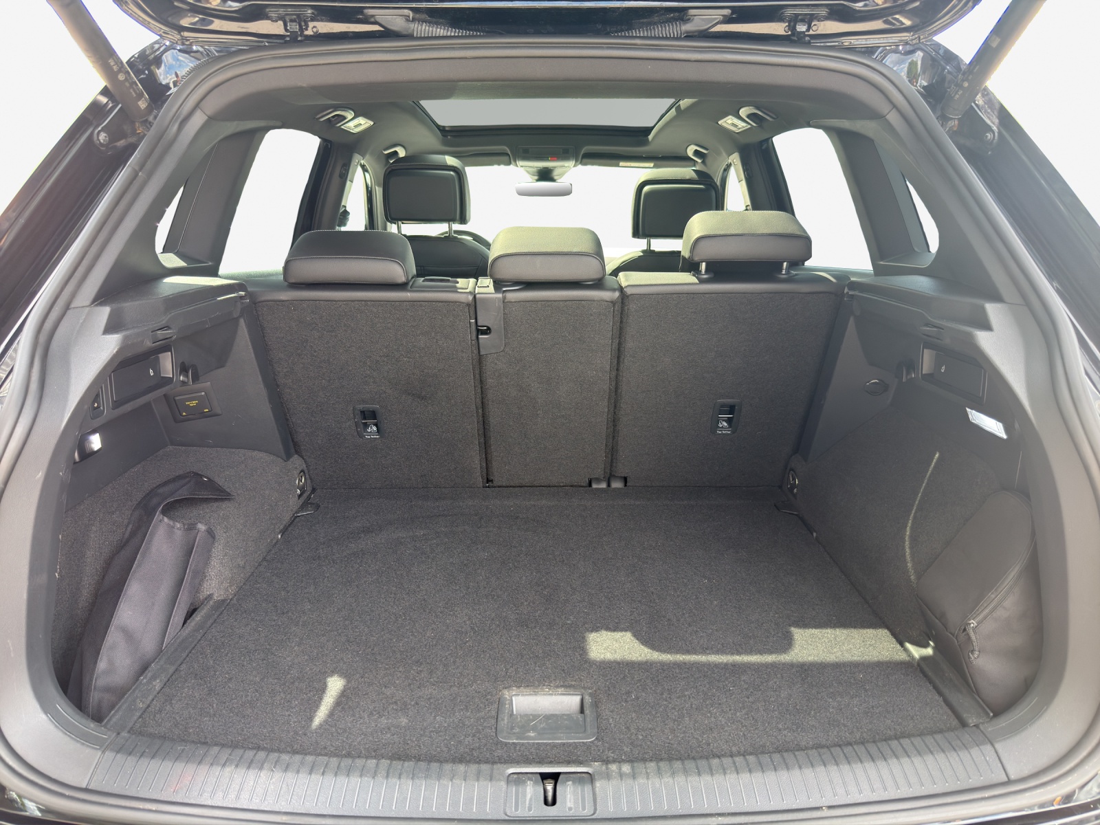 VW Tiguan 2.0TSI R-Line 4Motion DSG-image-12
