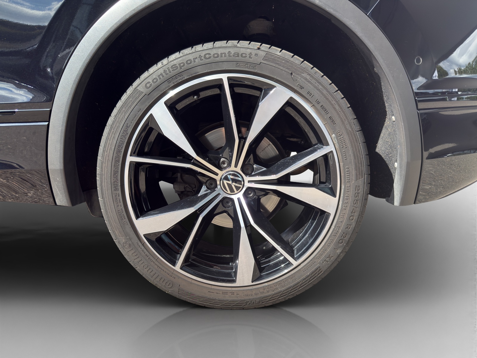VW Tiguan 2.0TSI R-Line 4Motion DSG-image-14