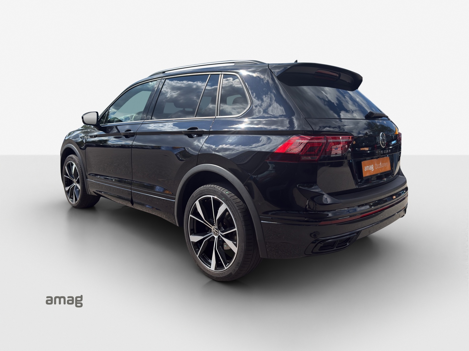 VW Tiguan 2.0TSI R-Line 4Motion DSG-image-2