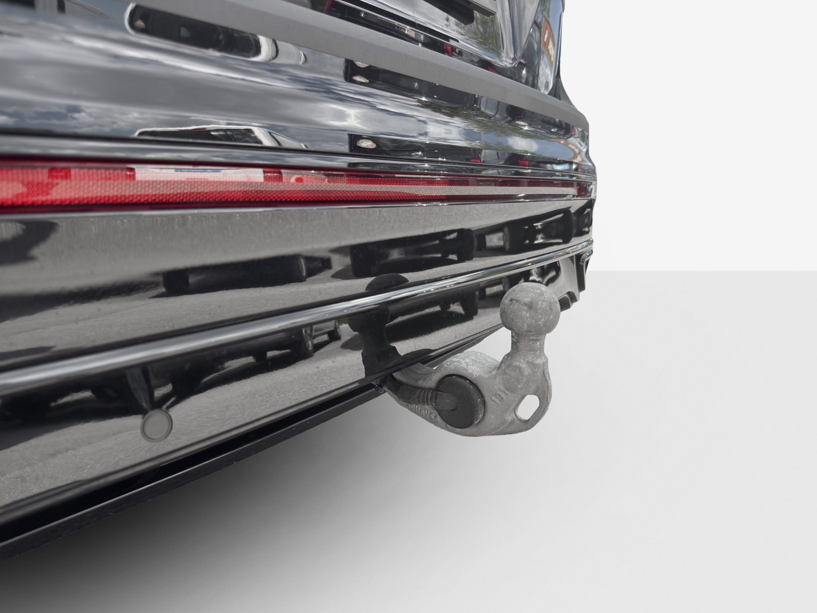 VW Tiguan 2.0TSI R-Line 4Motion DSG-image-13