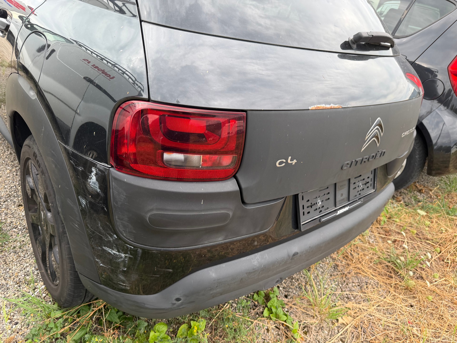 CITROEN C4 Cactus 1.2 e-THP Shine Edition-image-4