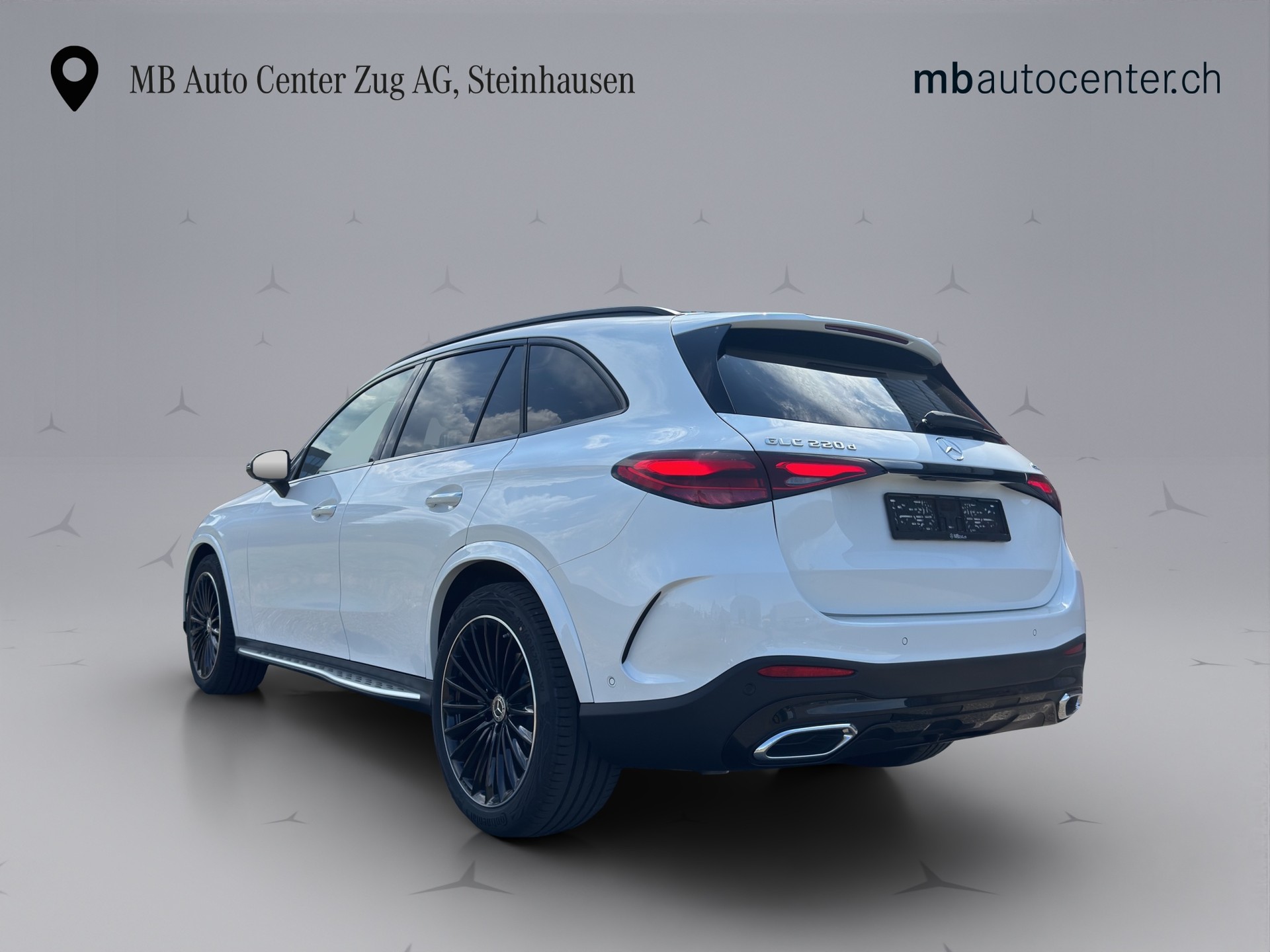 MERCEDES-BENZ GLC 220 d AMG Line 4matic-image-3
