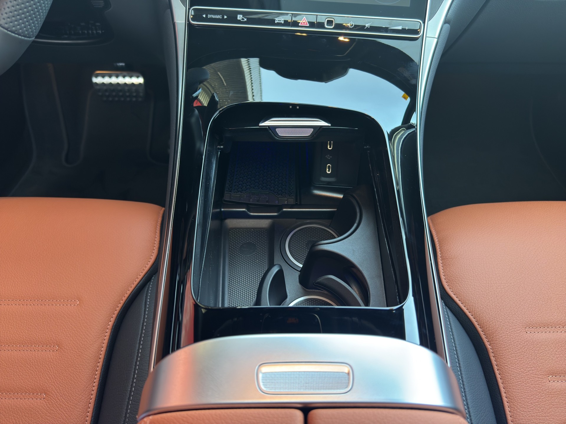 MERCEDES-BENZ GLC 220 d AMG Line 4matic-image-14