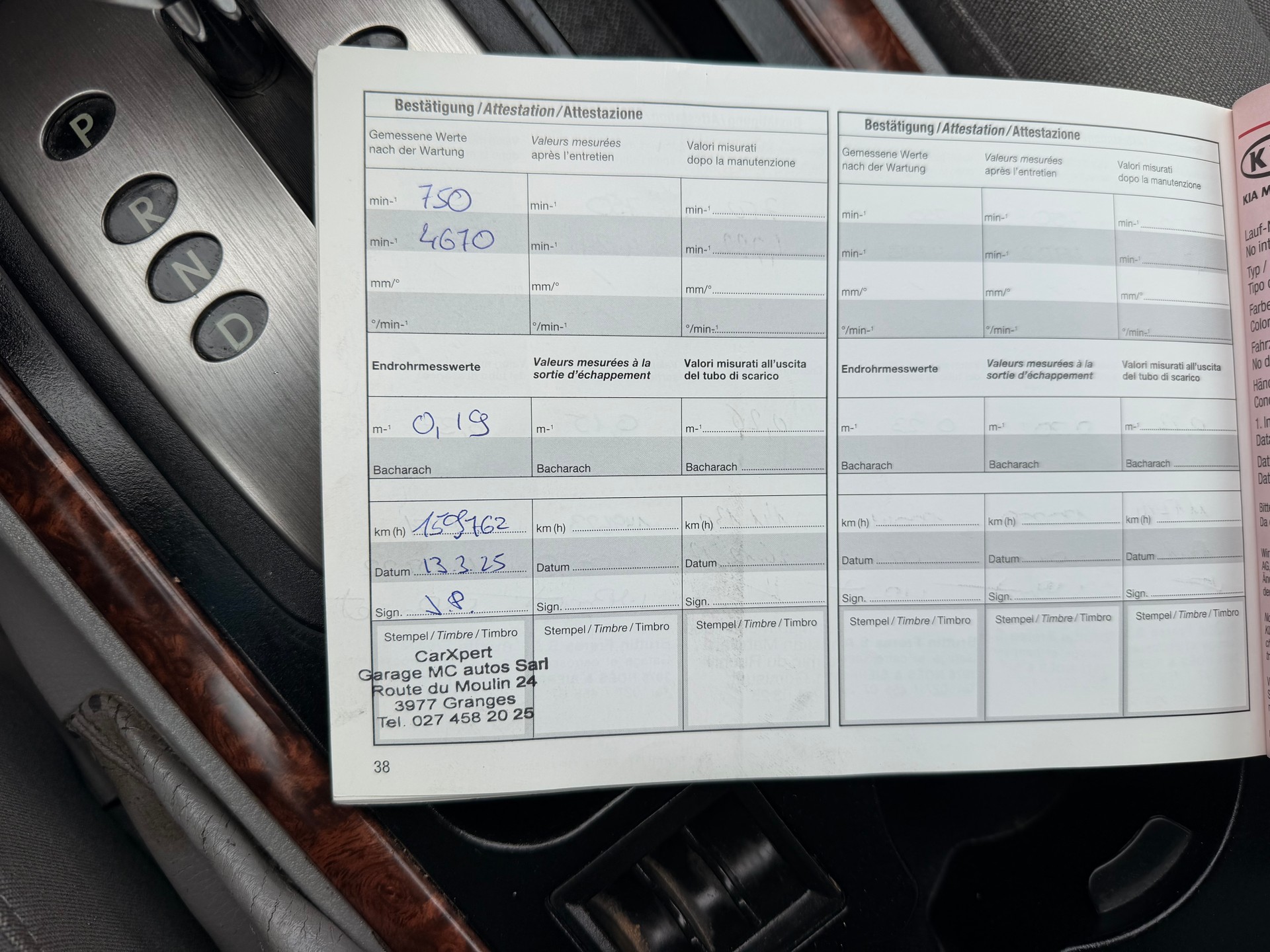 KIA Sorento 2.5 CRDI Carat-image-28