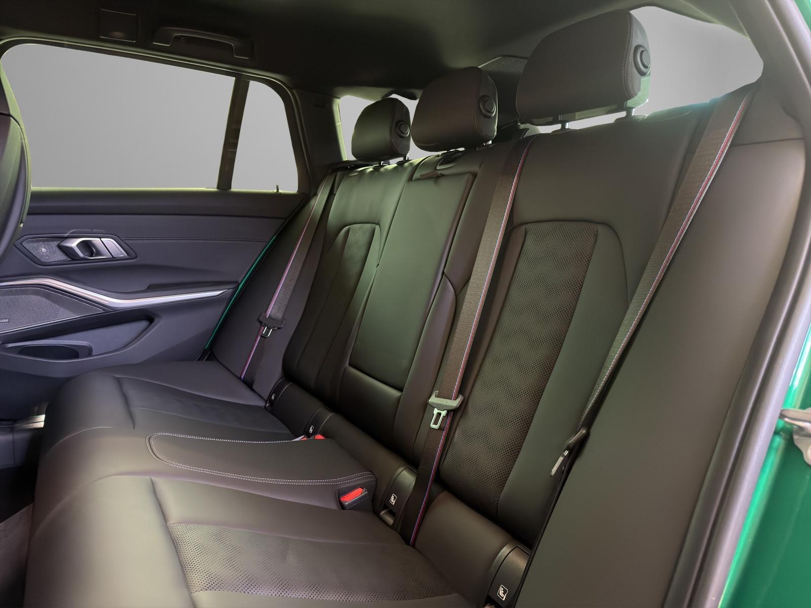 BMW M3 Competition xDrive Touring-image-15