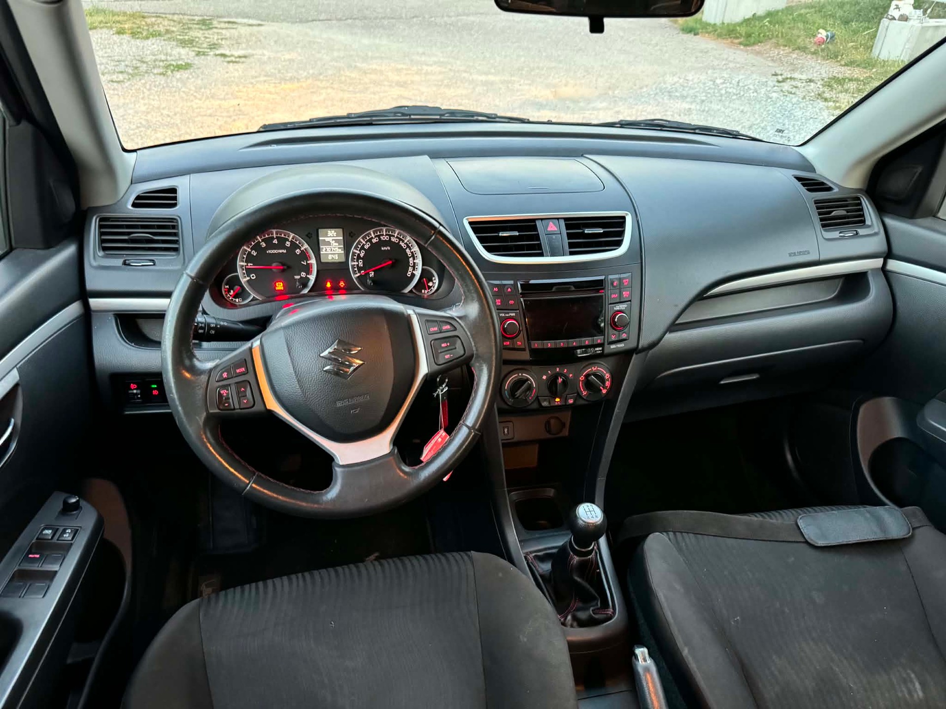 SUZUKI Swift 1.2i 16V GL-image-2