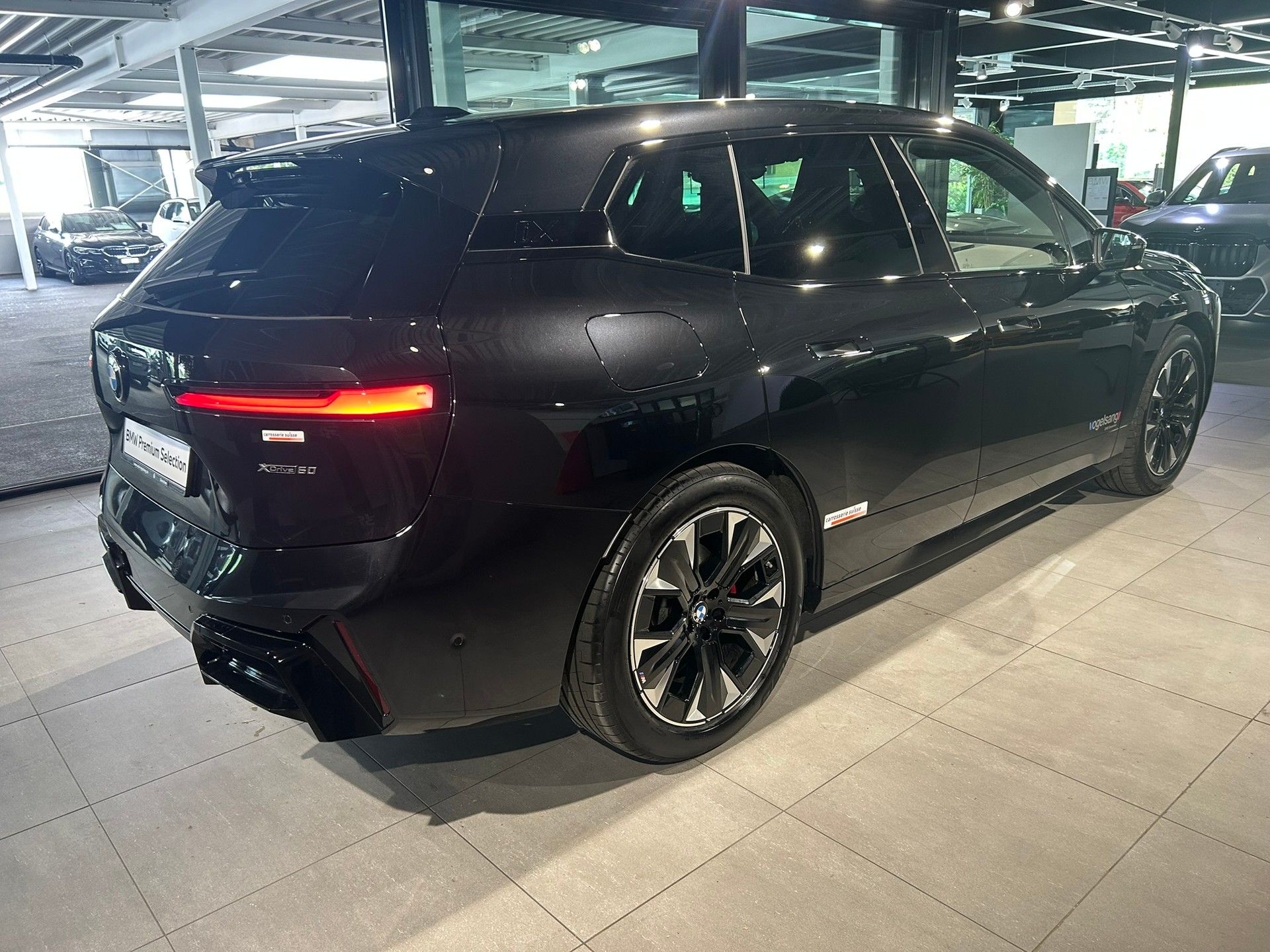 BMW iX xDrive60 M Sport Pro-image-10