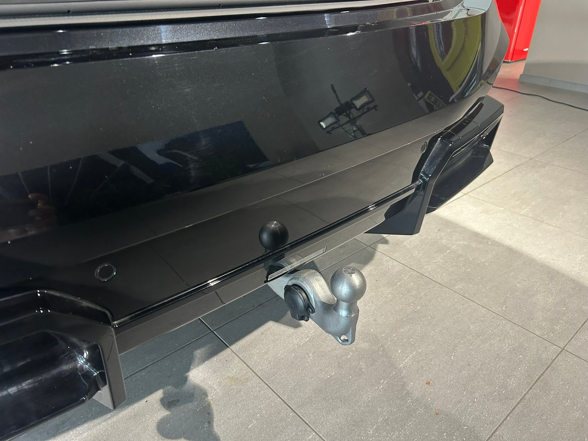 BMW iX xDrive60 M Sport Pro-image-18