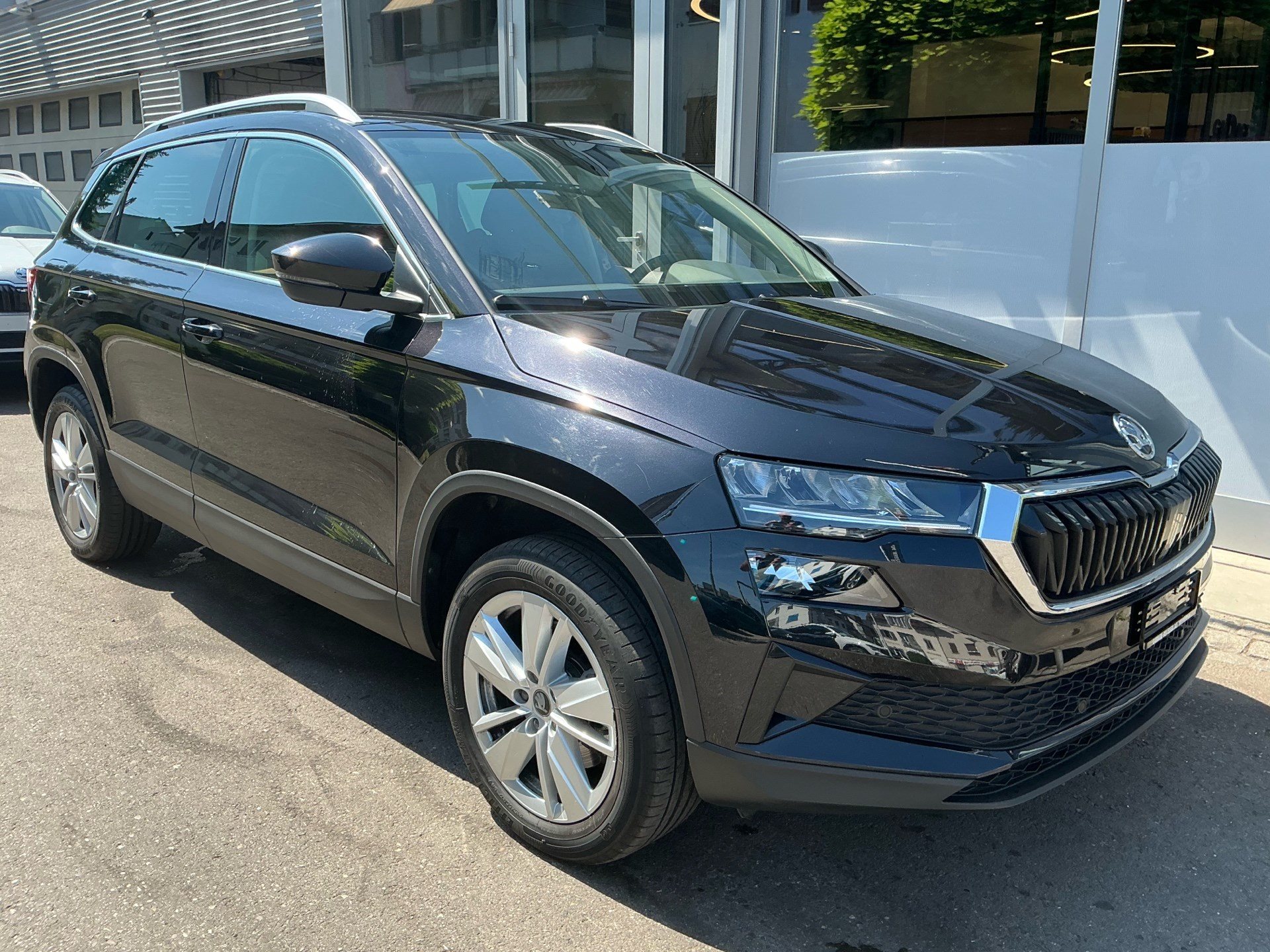 SKODA Karoq Selection *** ACC & RÜCKFAHRKAMERA ***-showroom-element-2