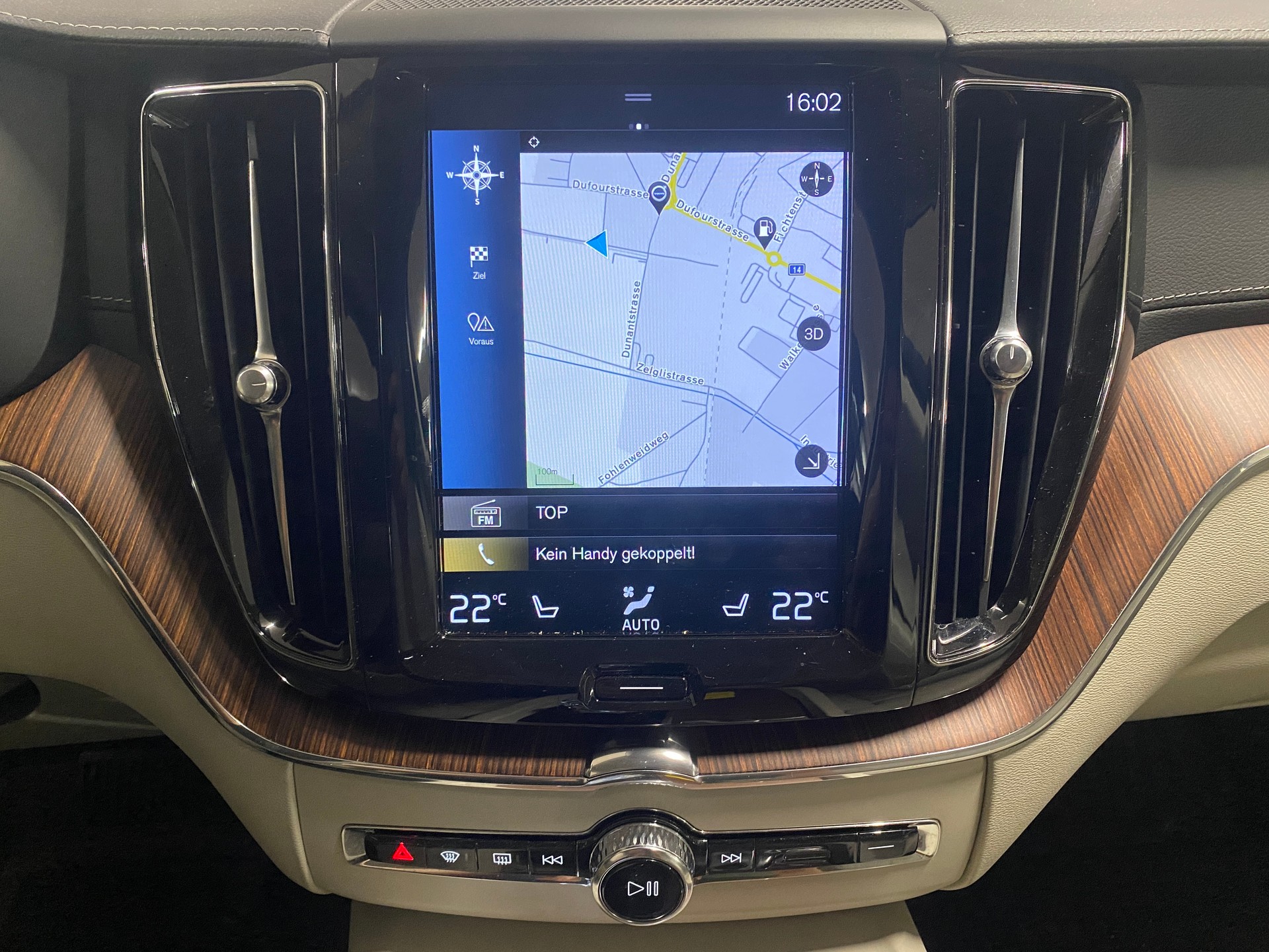 VOLVO XC60 2.0 T8 TE Inscription eAWD-image-12