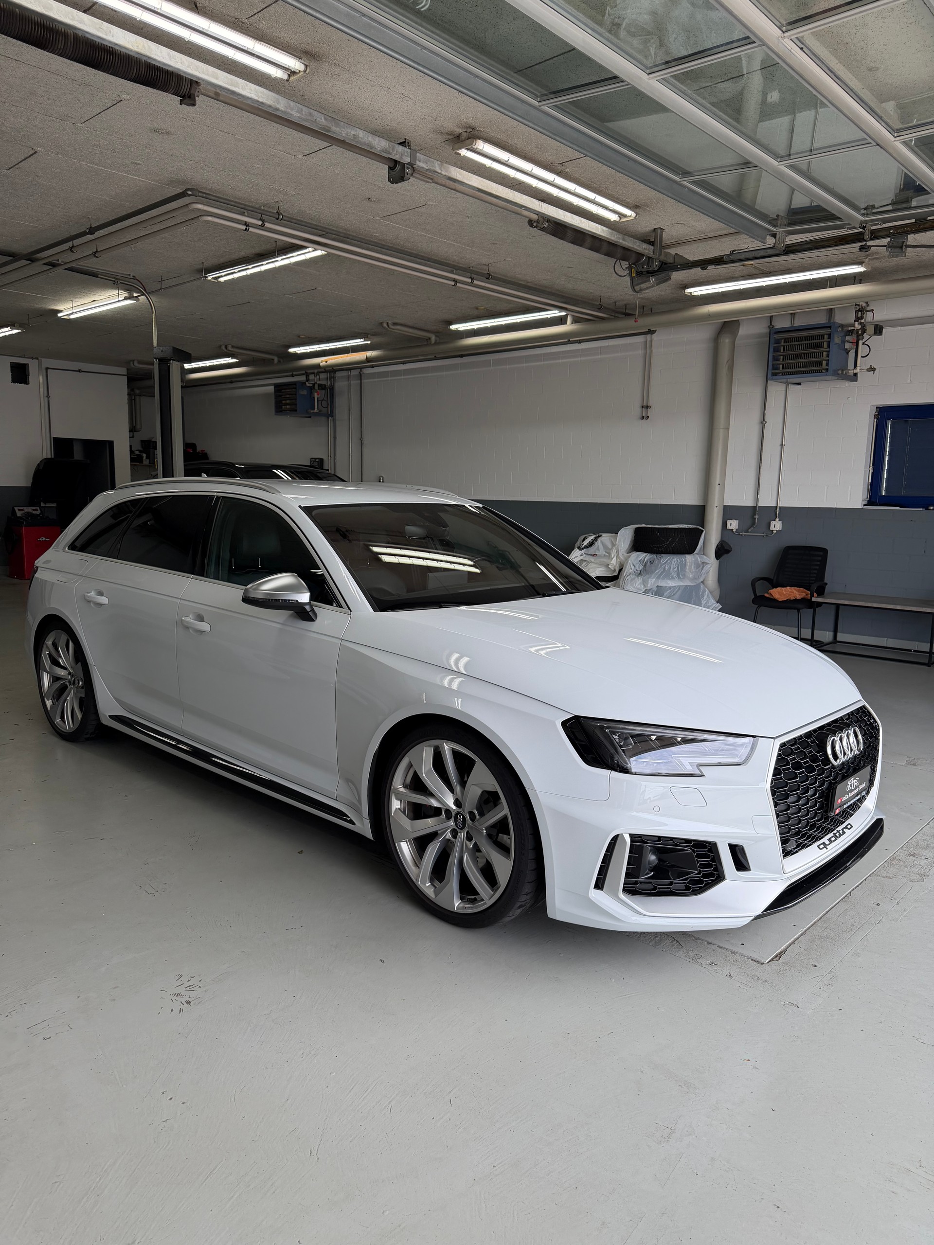 AUDI RS4 Avant 2.9 TFSI quattro *B&O*Sitzlüftung*RS-Abgasanlage-image-5