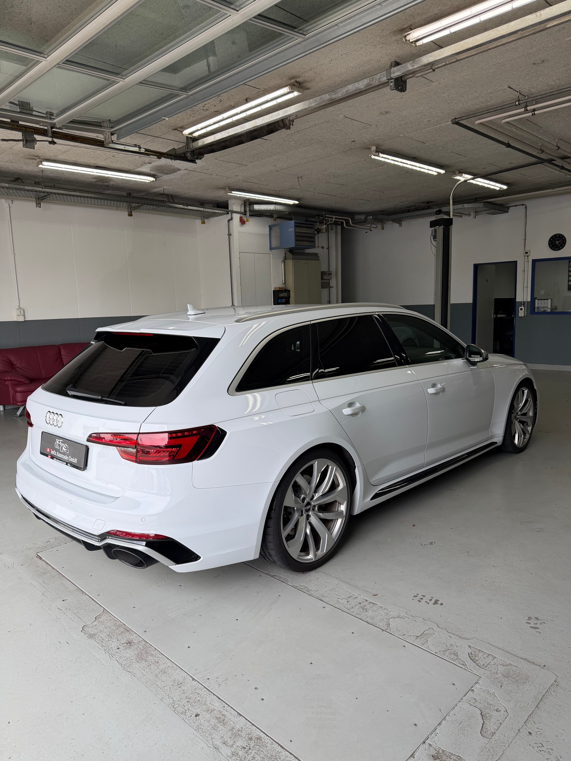 AUDI RS4 Avant 2.9 TFSI quattro *B&O*Sitzlüftung*RS-Abgasanlage-image-4