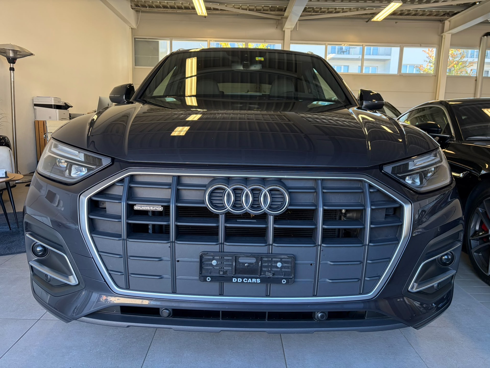 AUDI Q5 40 TDI S-line quattro S-tronic-image-2