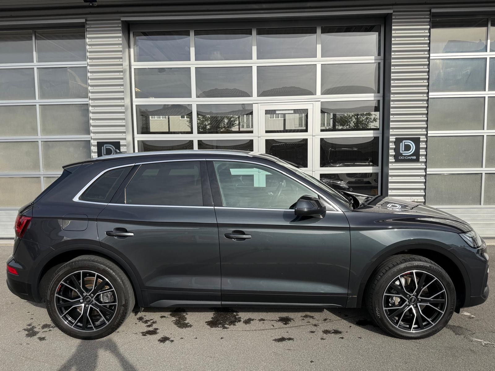 AUDI Q5 40 TDI S-line quattro S-tronic-image-3