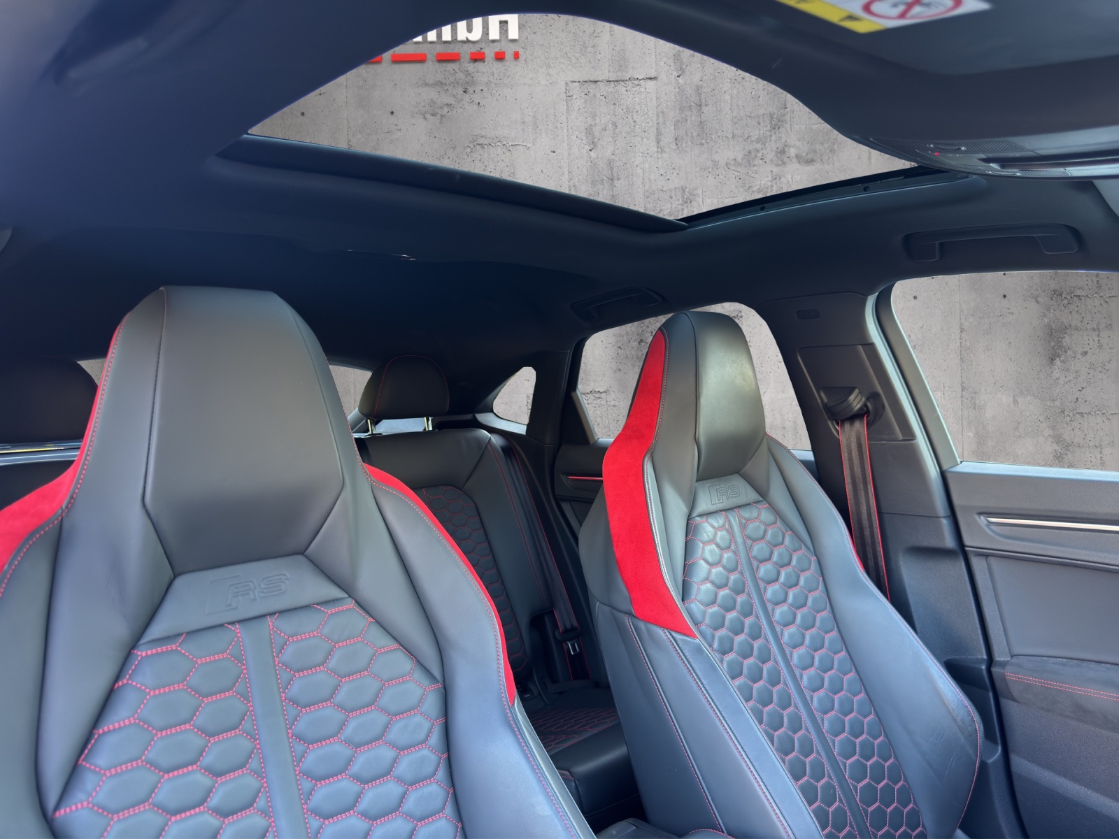 AUDI RS Q3 Sportback quattro S tronic-image-13