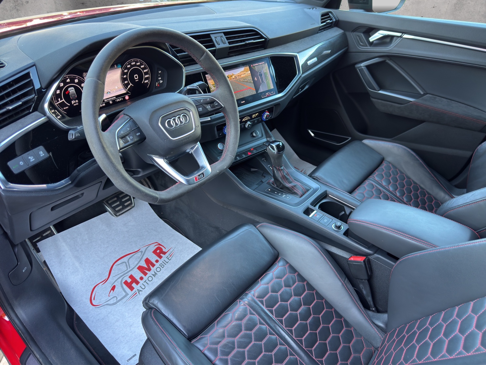 AUDI RS Q3 Sportback quattro S tronic-image-8
