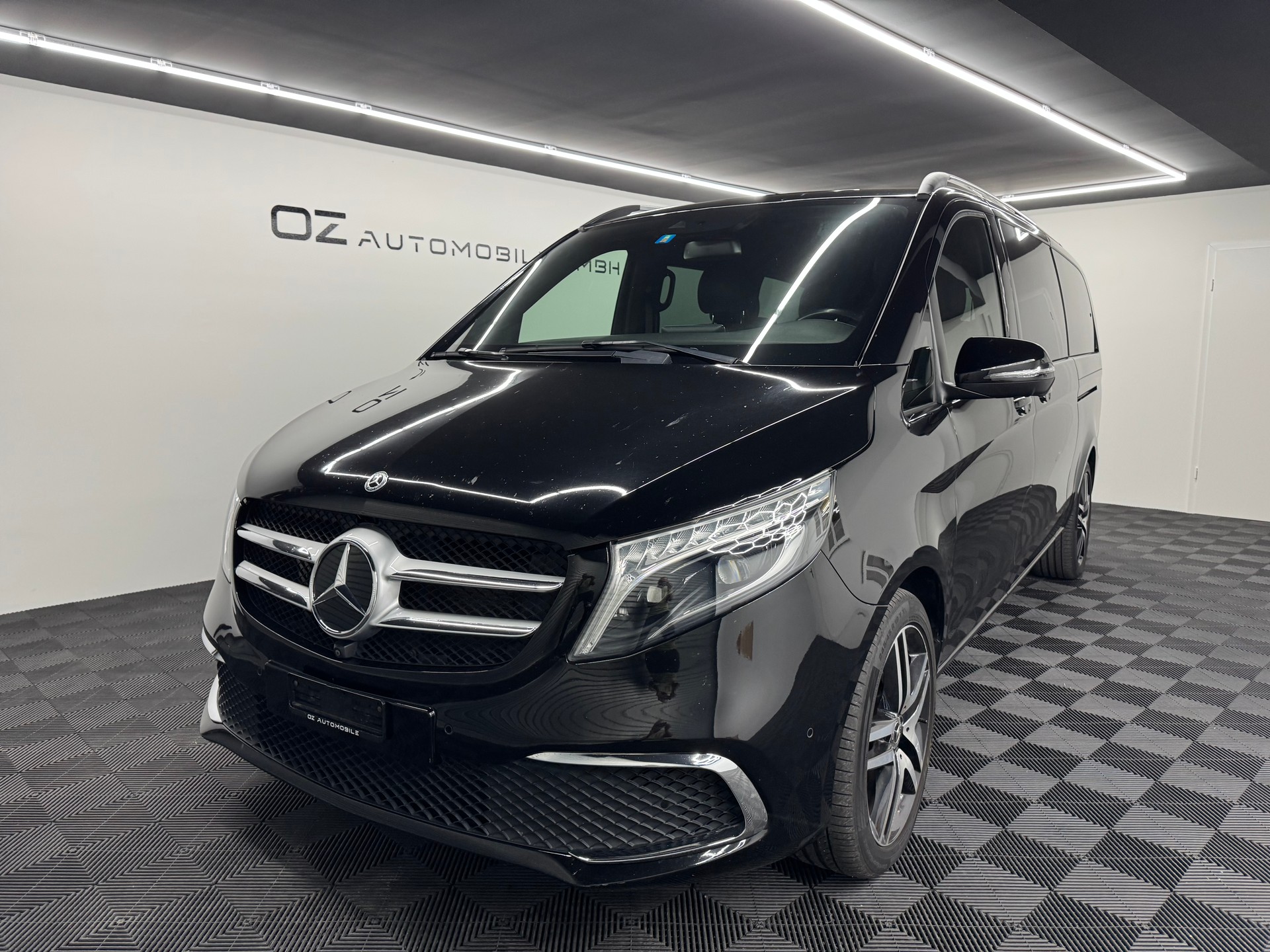 MERCEDES-BENZ V 300 d extralang Avantgarde 4Matic 9G-Tronic