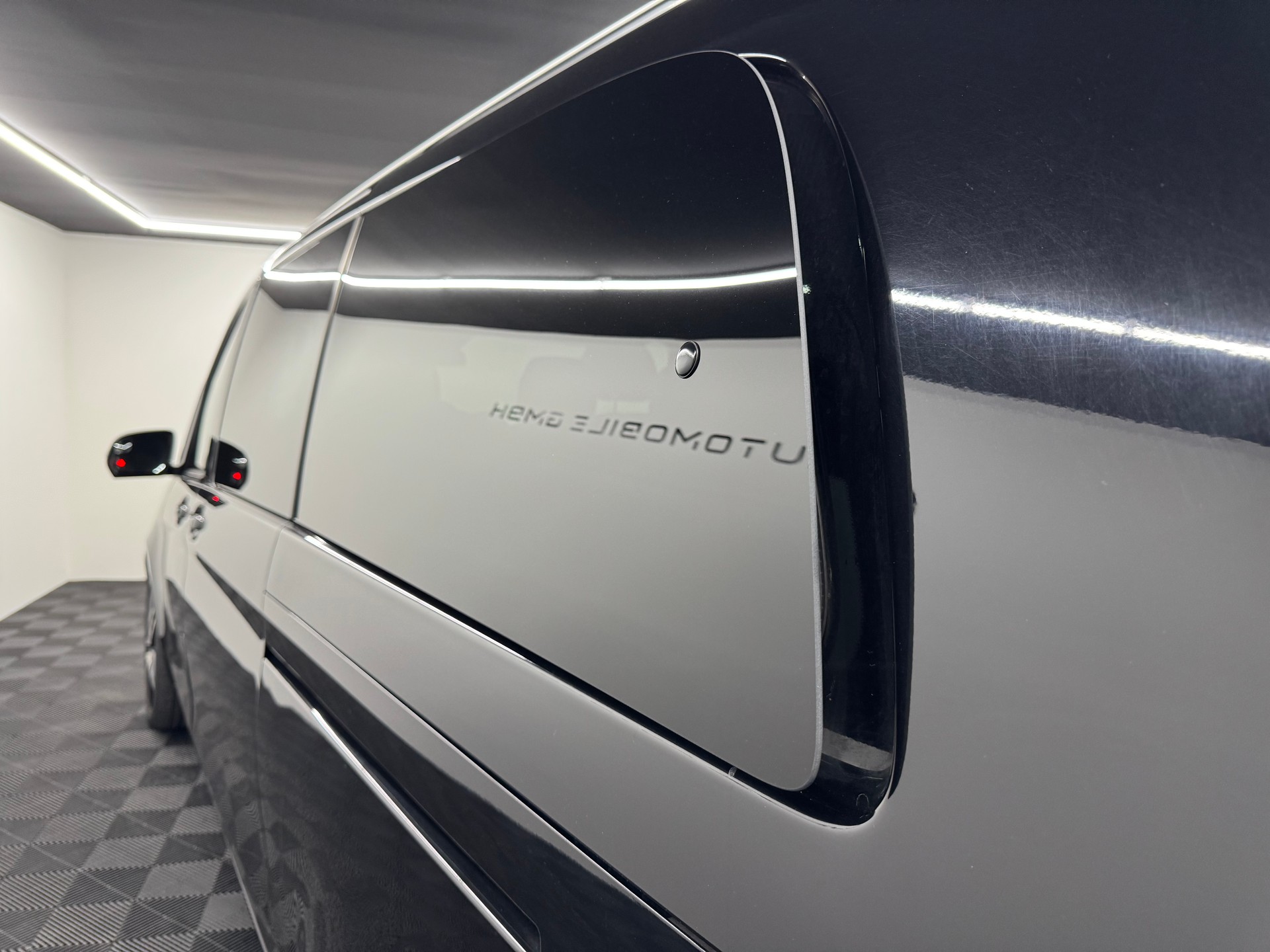 MERCEDES-BENZ V 300 d extralang Avantgarde 4Matic 9G-Tronic-image-9