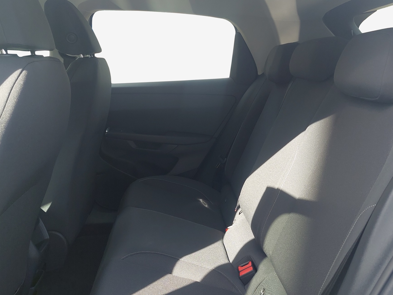 VW ID.Polo 52 kWh Life Edition One-image-11
