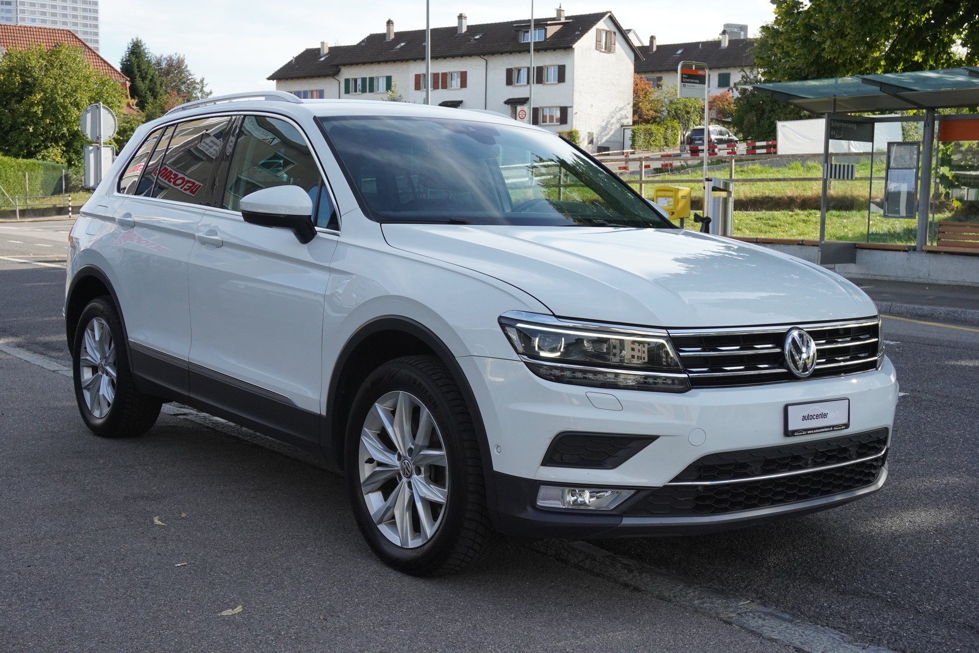 VW Tiguan 2.0 TDI SCR Highline 4Motion DSG-image-2
