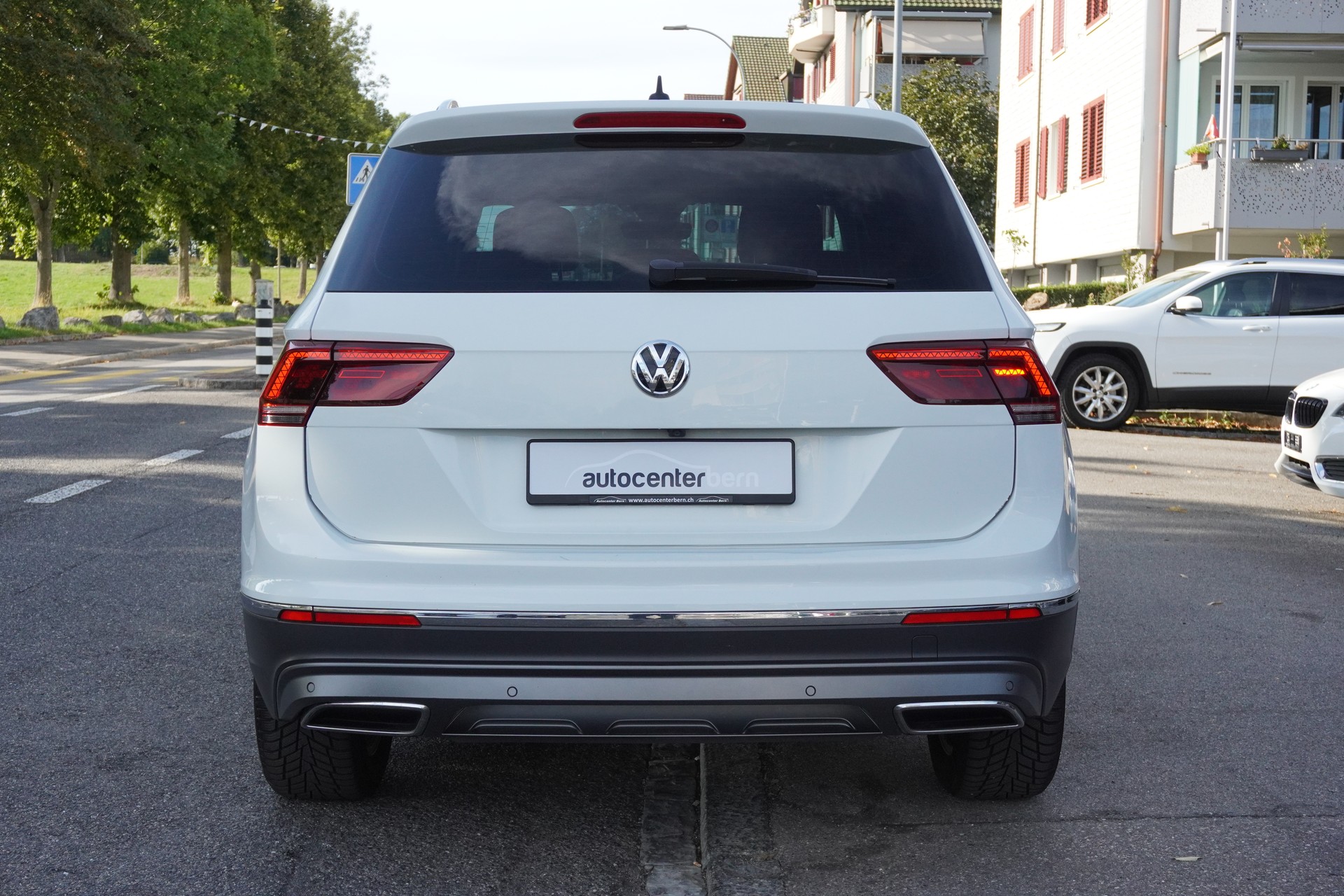 VW Tiguan 2.0 TDI SCR Highline 4Motion DSG-image-5