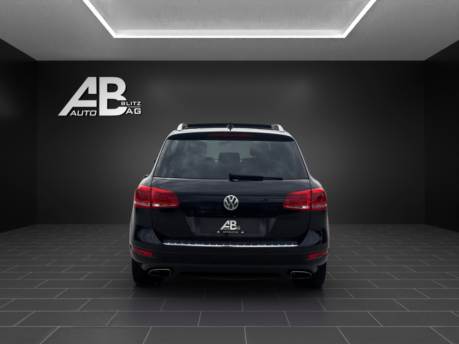 VW Touareg 3.0 TDI BlueMotion Technology Tiptronic mit 240 PS-image-3