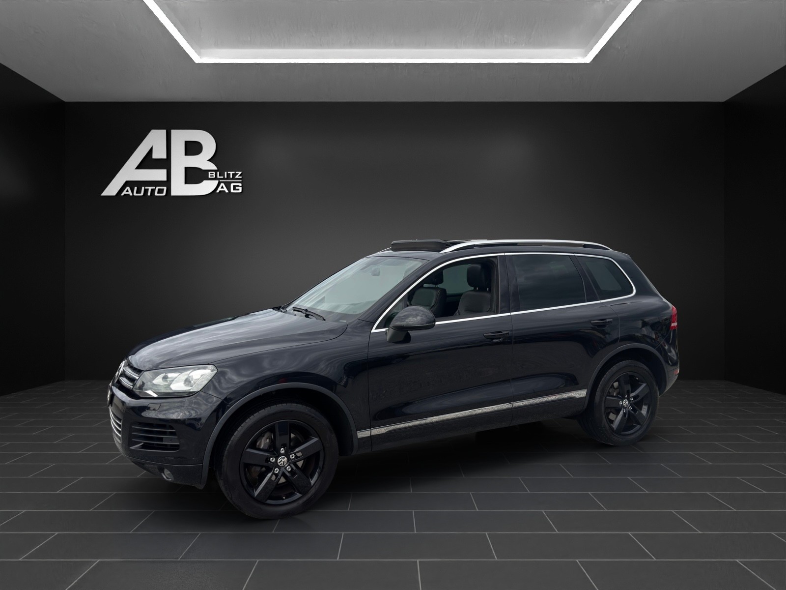 VW Touareg 3.0 TDI BlueMotion Technology Tiptronic mit 240 PS-image-1