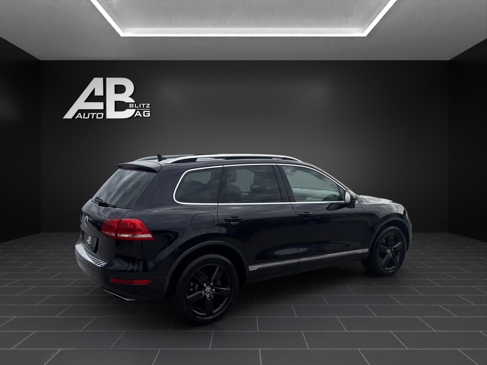 VW Touareg 3.0 TDI BlueMotion Technology Tiptronic mit 240 PS-image-4