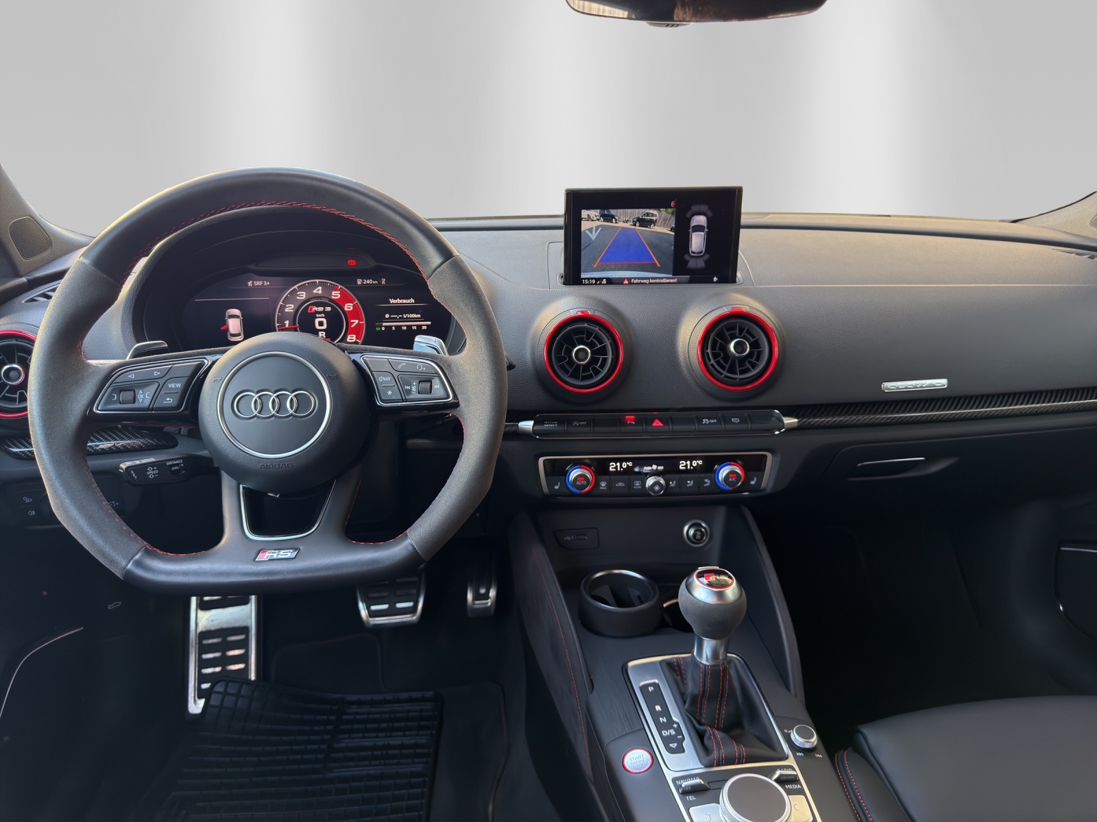 AUDI RS3 Sportback 2.5 TSI quattro S-tronic-image-9