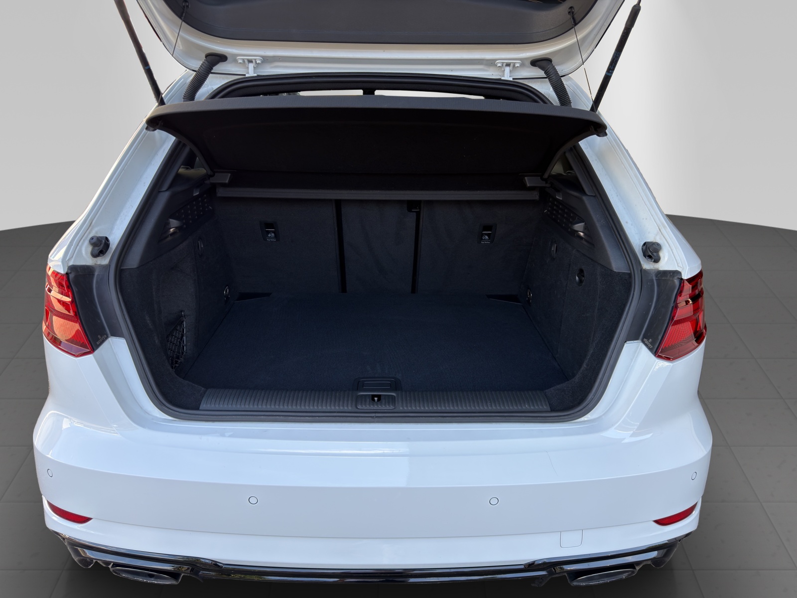 AUDI RS3 Sportback 2.5 TSI quattro S-tronic-image-11