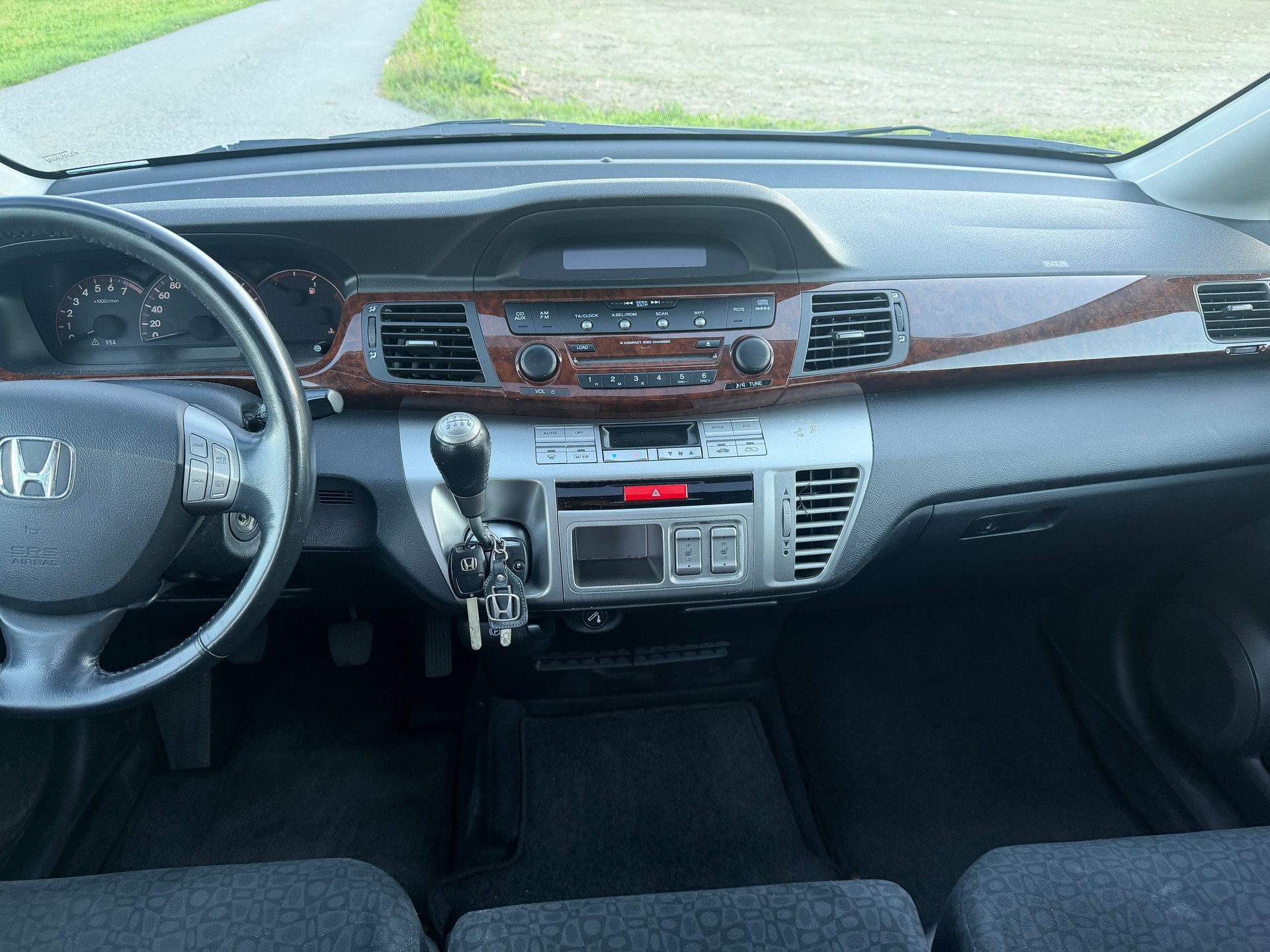 HONDA FR-V 2.0 Executive-image-12