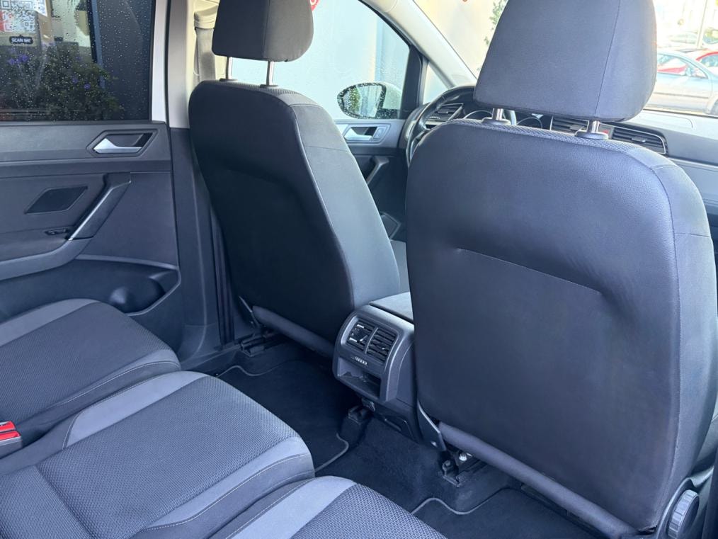 VW Touran 1.4 TSI BlueMotion Technology Trendline-image-6