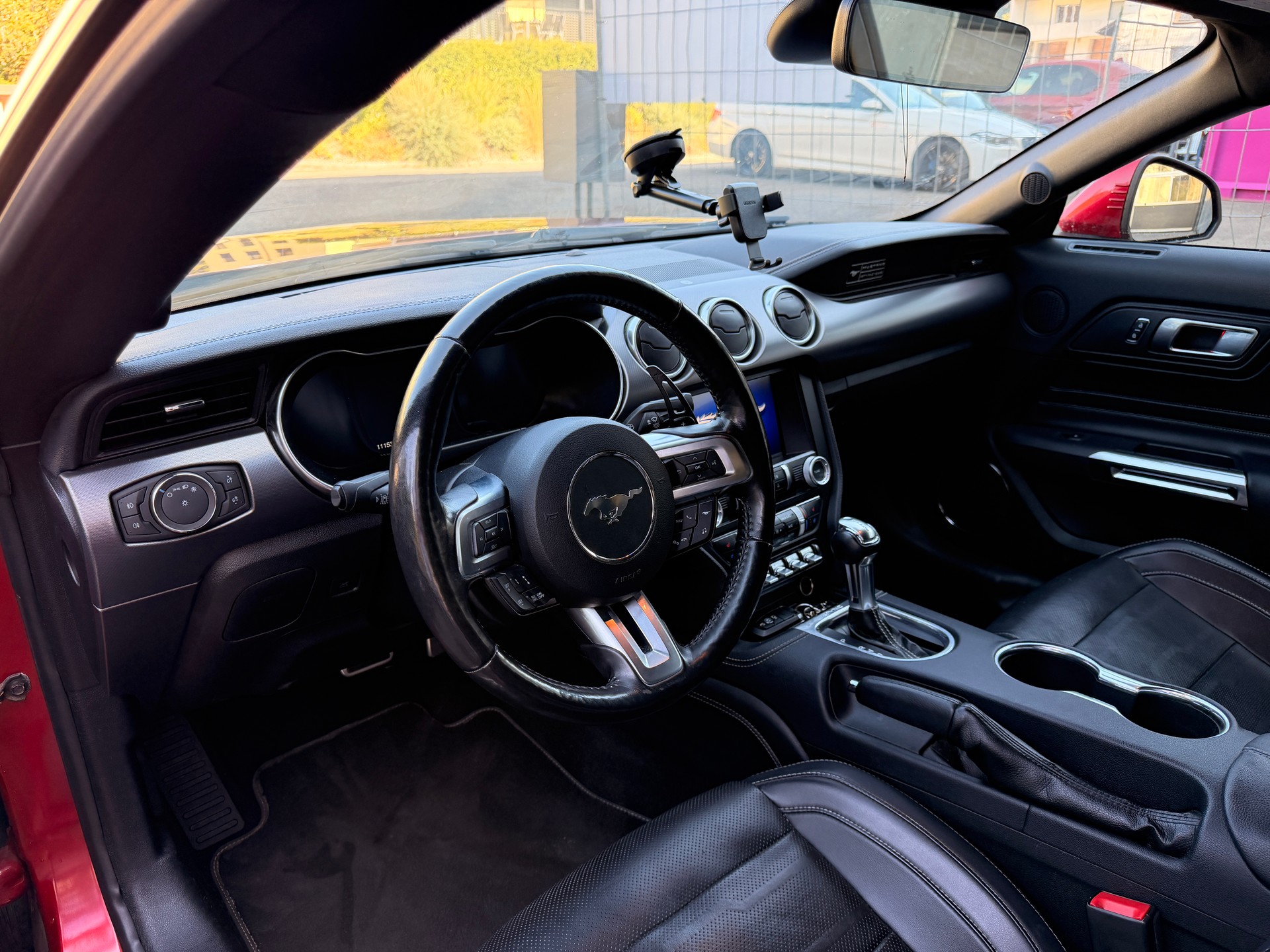 FORD Mustang Fastback 5.0 V8 GT Automat-image-8