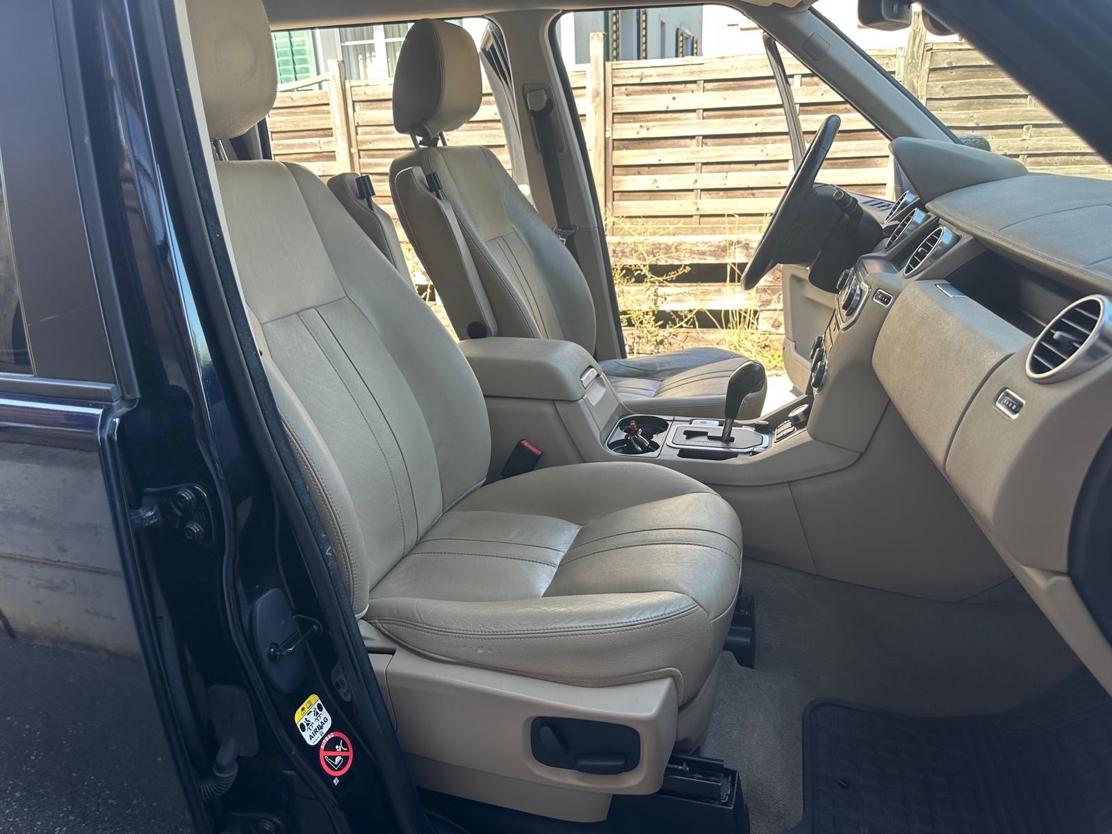 LAND ROVER Discovery 5.0 V8 HSE Automatic-image-12