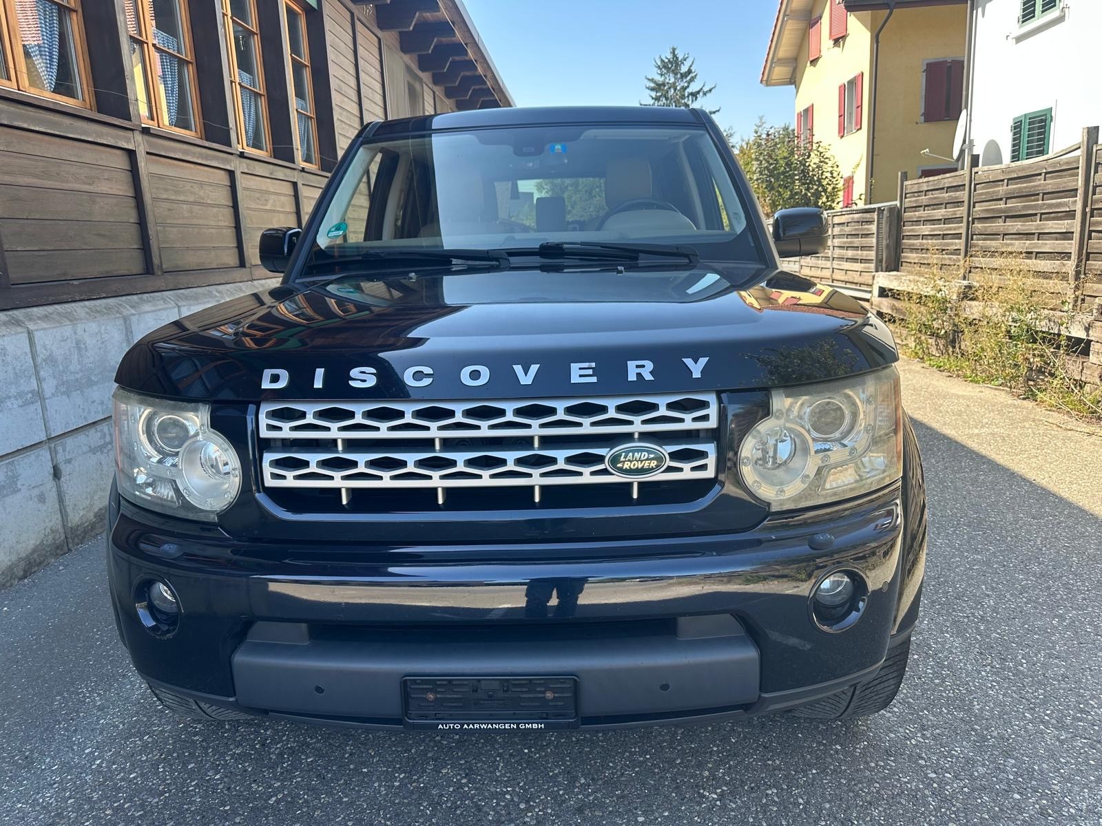LAND ROVER Discovery 5.0 V8 HSE Automatic-image-4