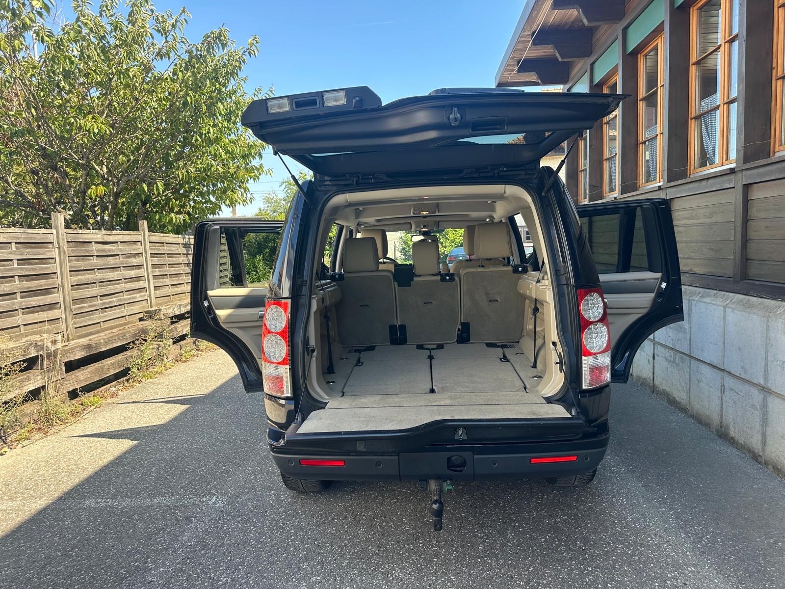 LAND ROVER Discovery 5.0 V8 HSE Automatic-image-6