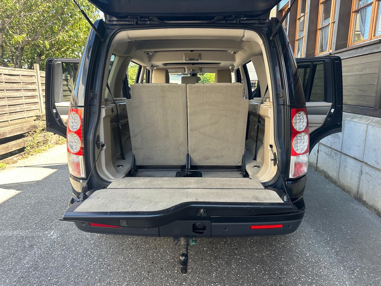 LAND ROVER Discovery 5.0 V8 HSE Automatic-image-7