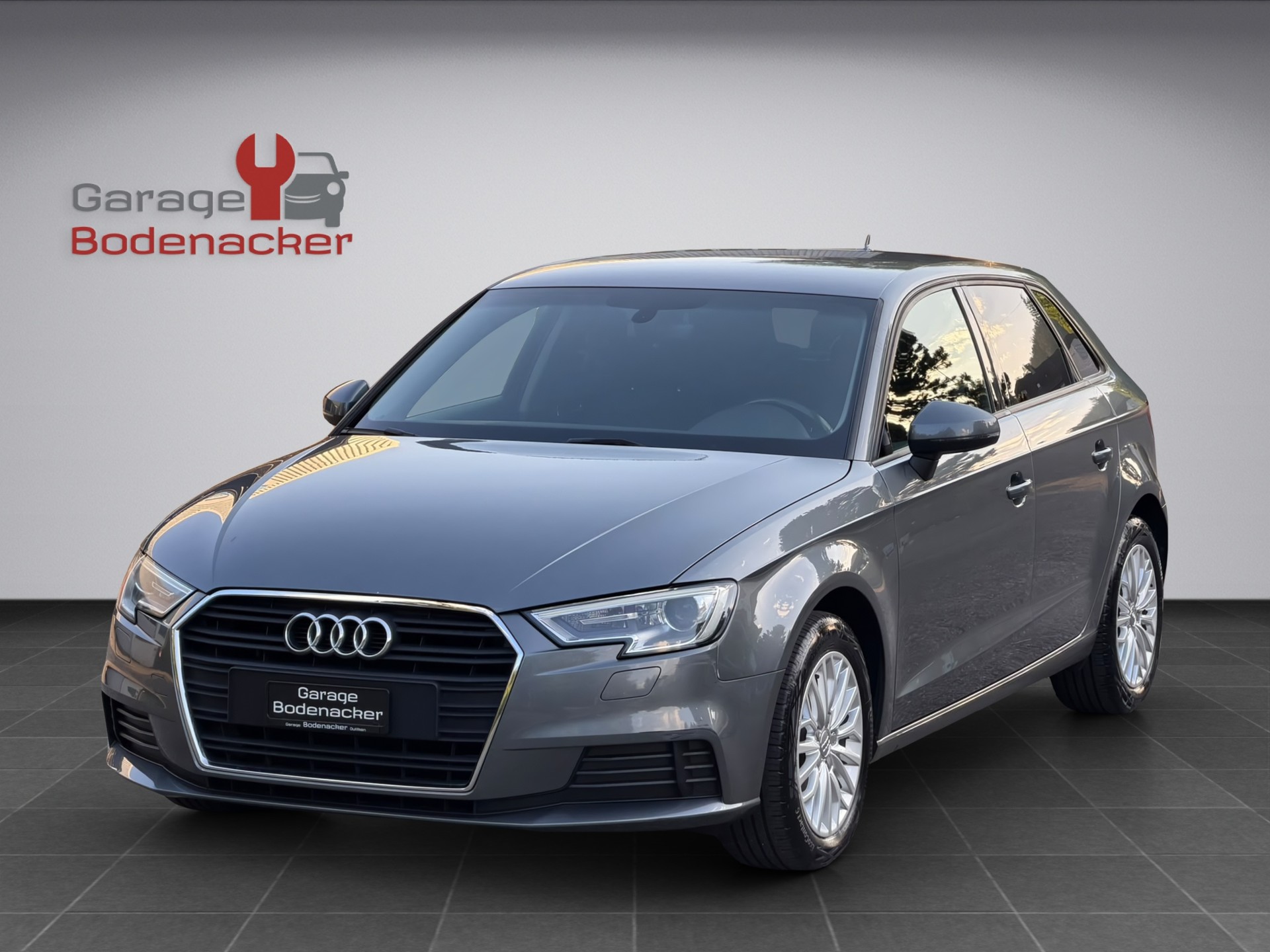 AUDI A3 Sportback 1.6 TDI-image-1