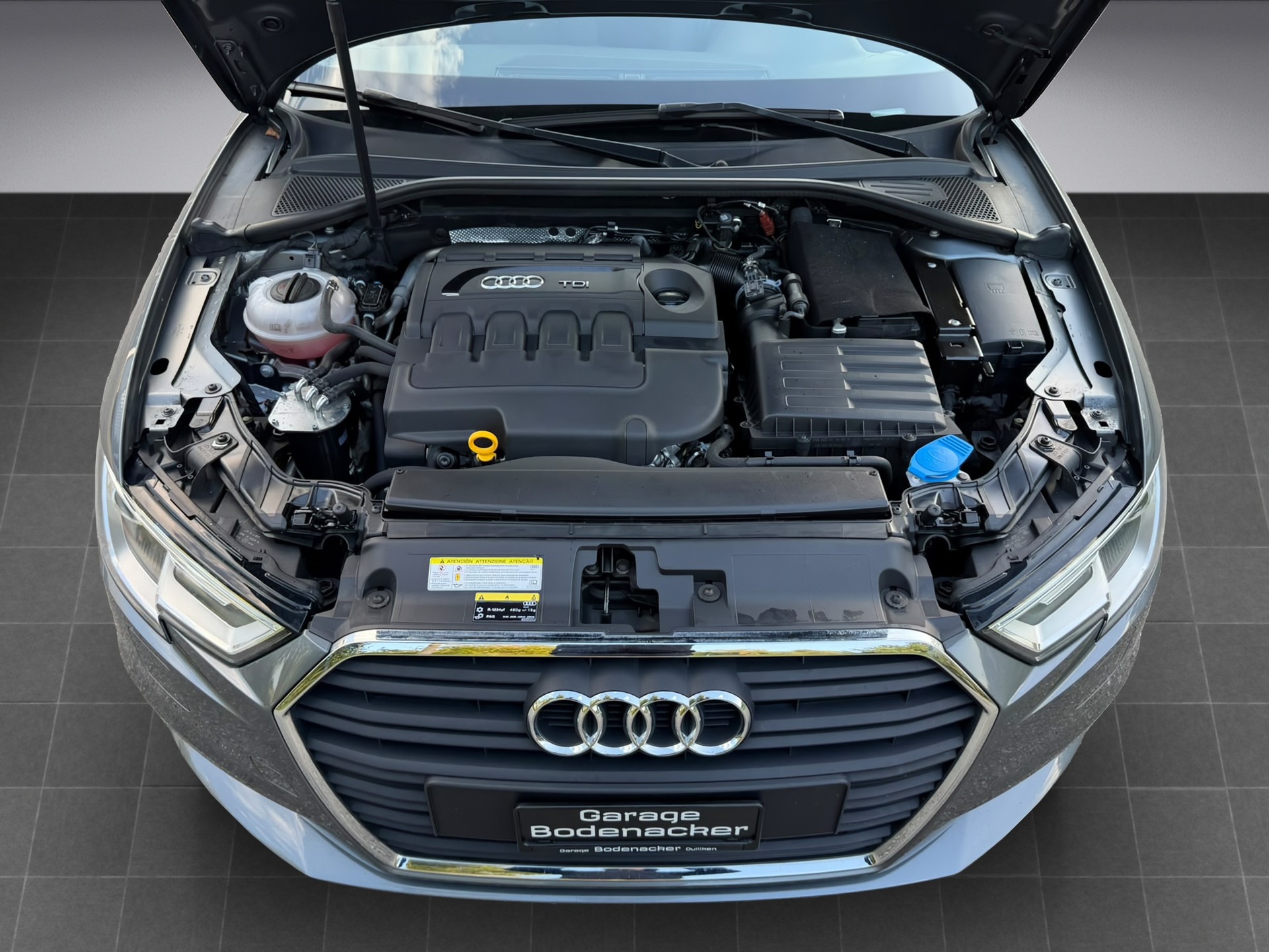 AUDI A3 Sportback 1.6 TDI-image-14