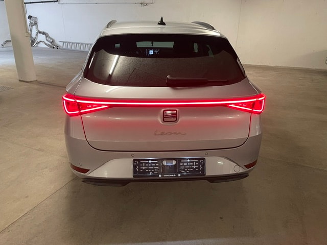 SEAT Leon ST 2.0 TDI EVO DSG Style-image-2