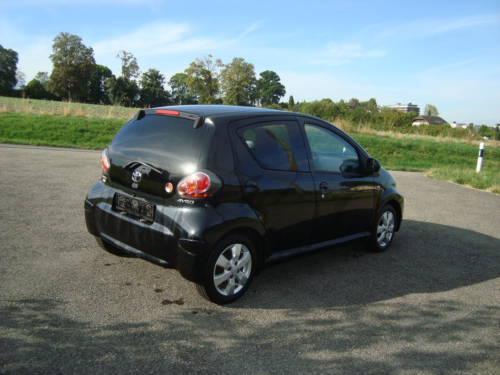 TOYOTA Aygo 1.0 VVT-i Luna-image-2