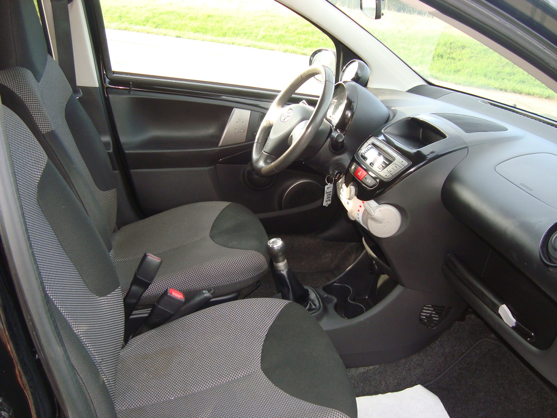 TOYOTA Aygo 1.0 VVT-i Luna-image-6
