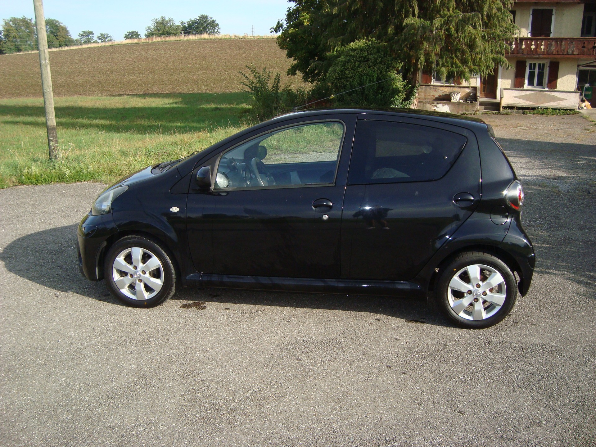 TOYOTA Aygo 1.0 VVT-i Luna-image-4